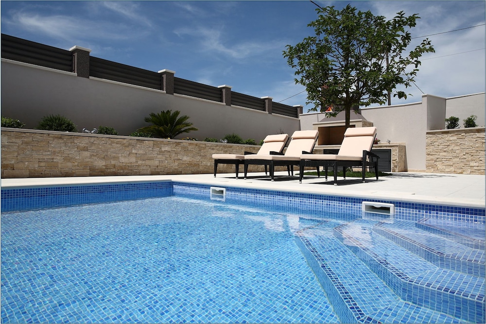 Villa Lucas