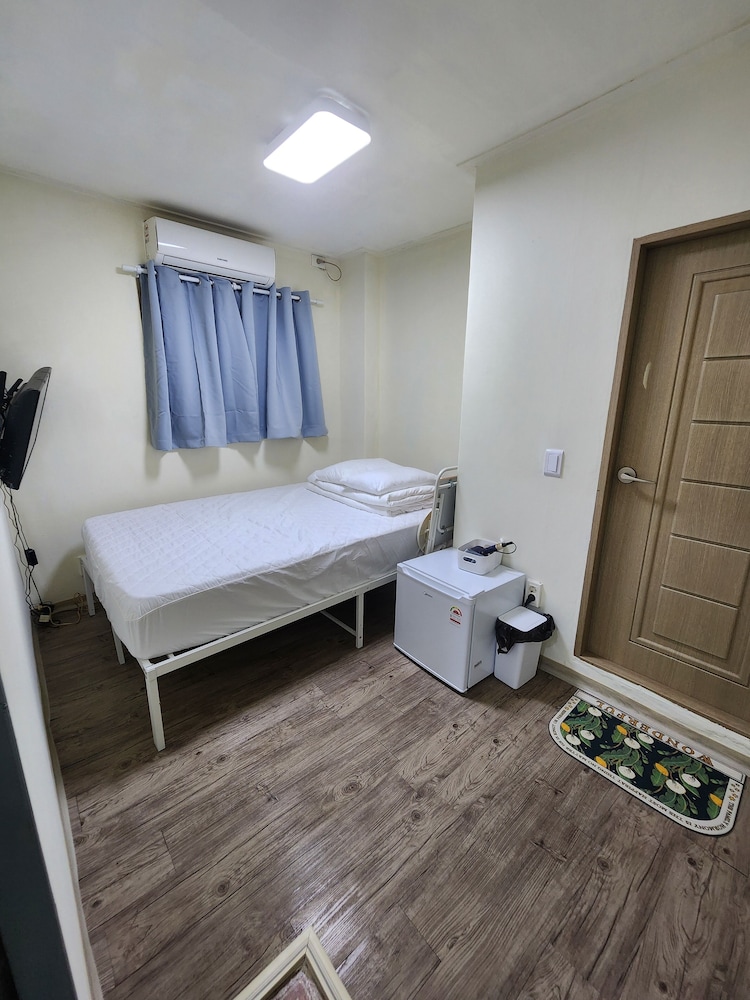 Joy Guesthouse