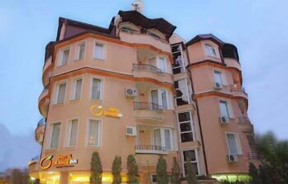 Orange Inn Hotel