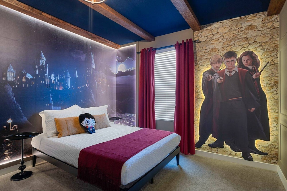 The Hub 3b Close to Disney Gameroom