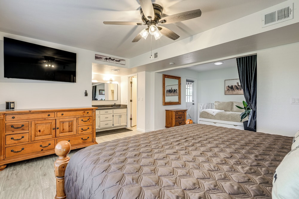 Family Home on > 2 Acres w/ Stables in Gilbert!