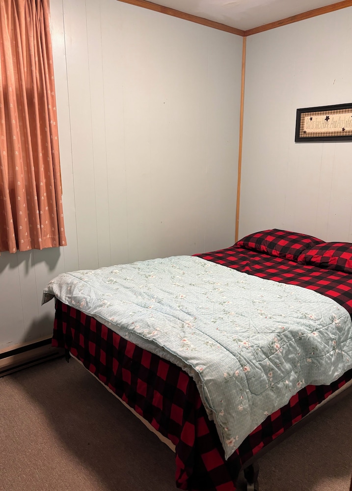 Lakefront Hideaway Resort