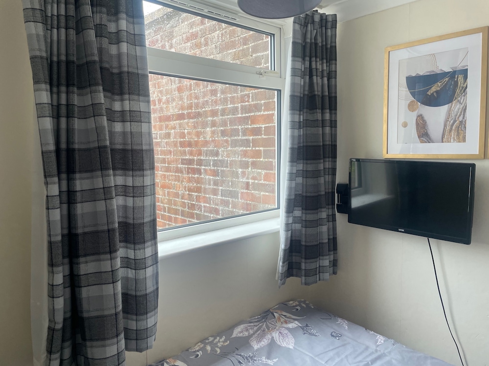 4 Guests - Pet Friendly - Chalet Beach Home Chapel