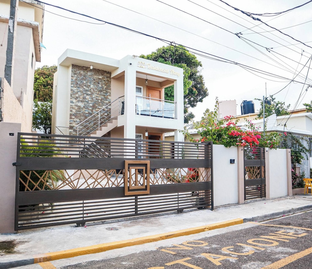 Family apt Centric Near Historic Center Boardwalk