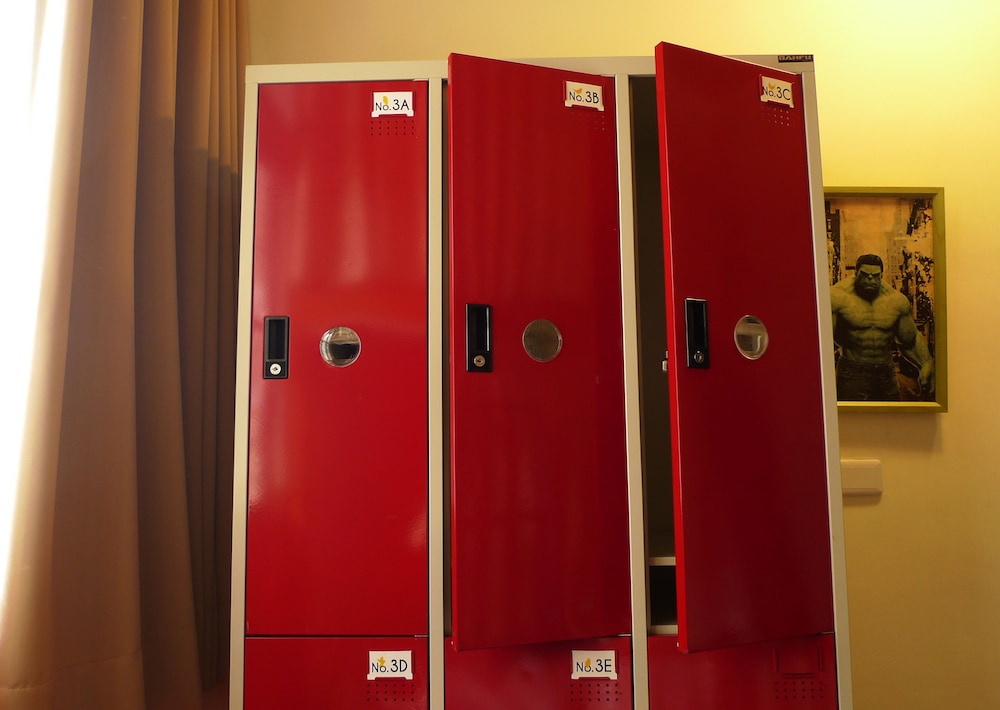 Knock Knock Hostel