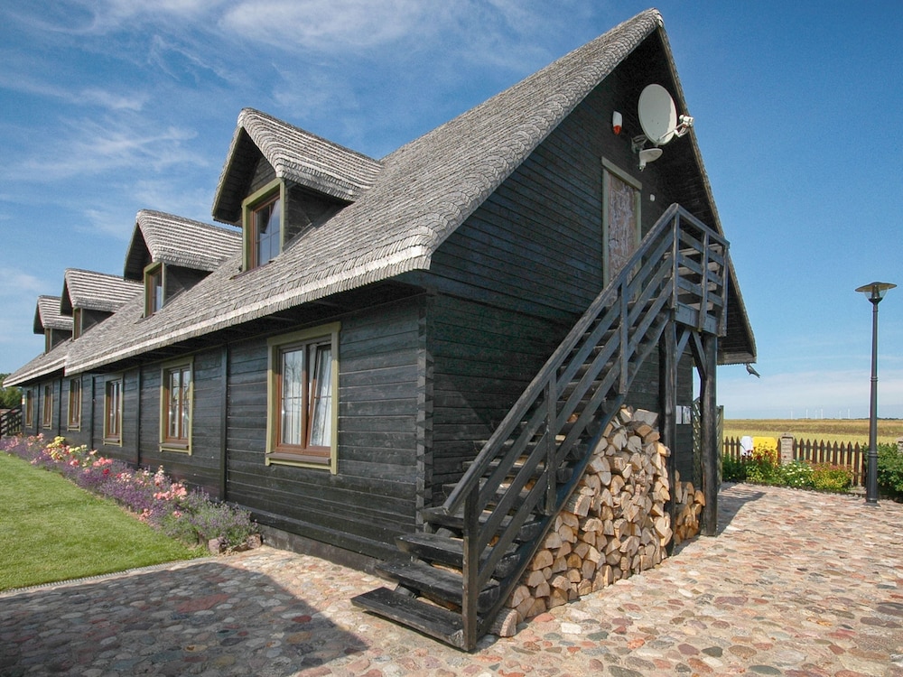 Seaside Cottage With Terrace and Lovely Garden view 2