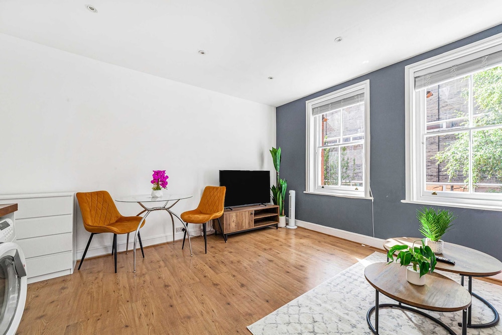 Chic One Bed City Flat
