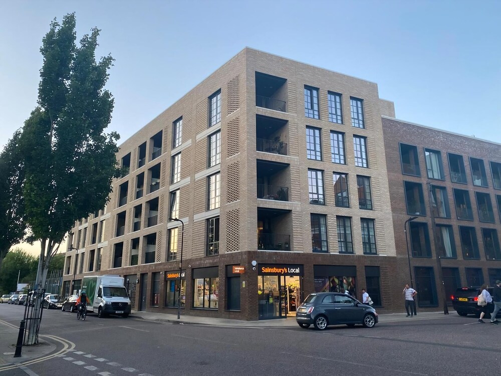 Stylish Hackney Wick Apartment With Terrace