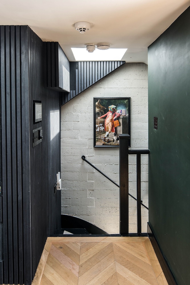 Converted Cosy 1BD Self-Contained Studio for 3