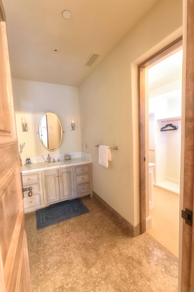 Lx1: Chateau D' Renaitre - Carmel-by-the-sea Luxury Villa: - Property Image 20
