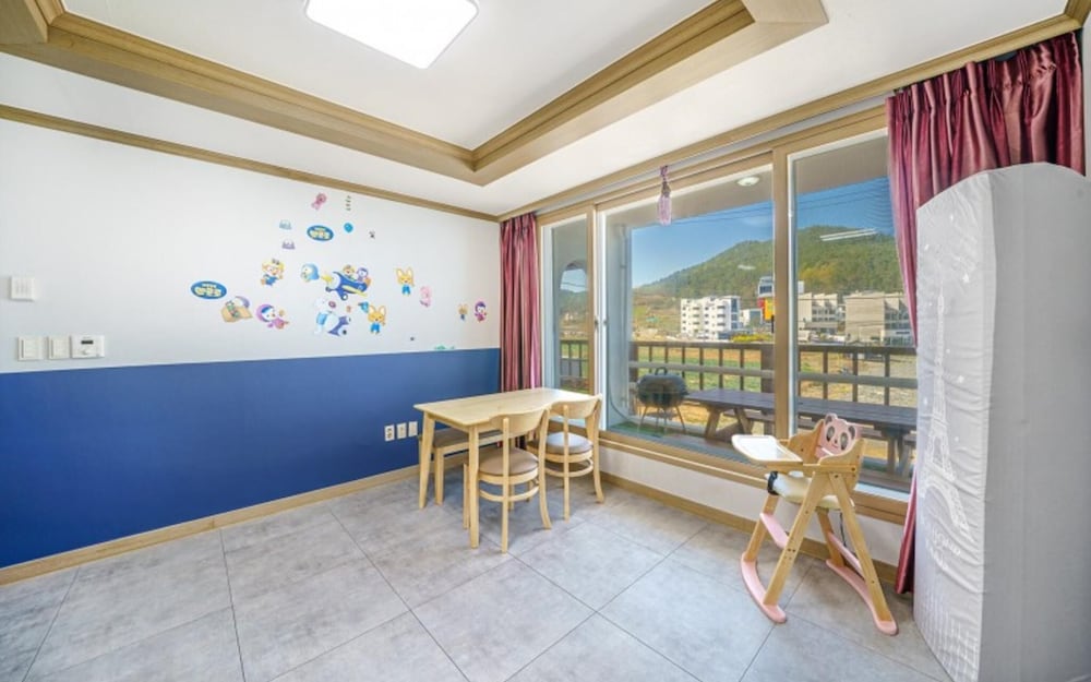 Geojedo Ocean View Dumo Mongdol Pension