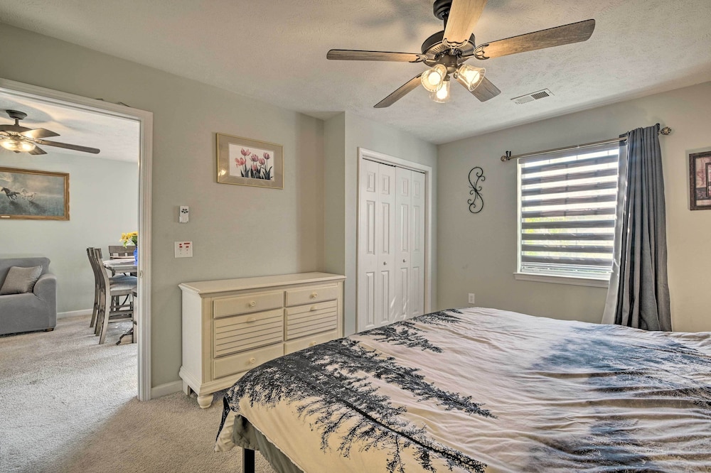 Myrtle Beach Condo w/ Community Pools & Golf! view 4
