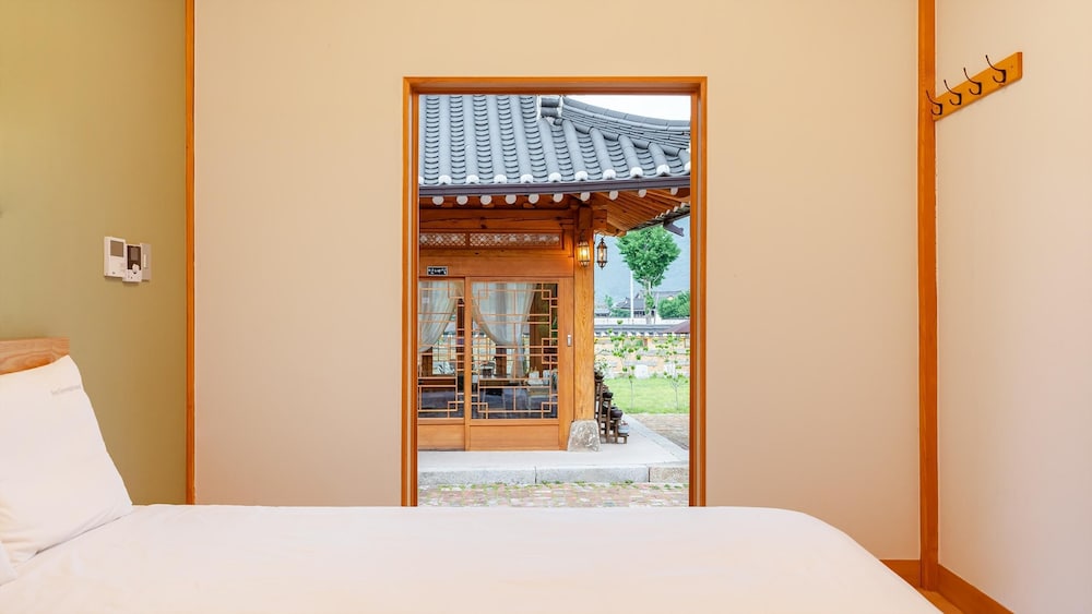 Gyeongju Ipsaedalseumeunal