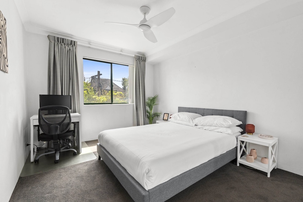 Elegant City Retreat Close to Sydney's CBD
