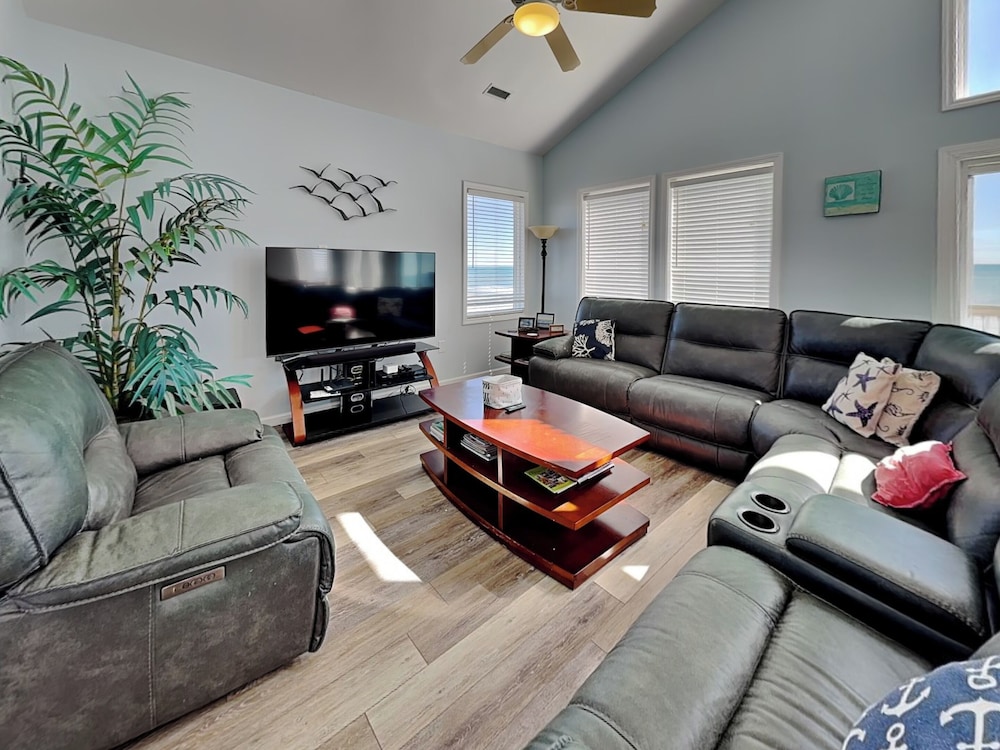 Bel Sole (Beautiful Sun) by Topsail Realty