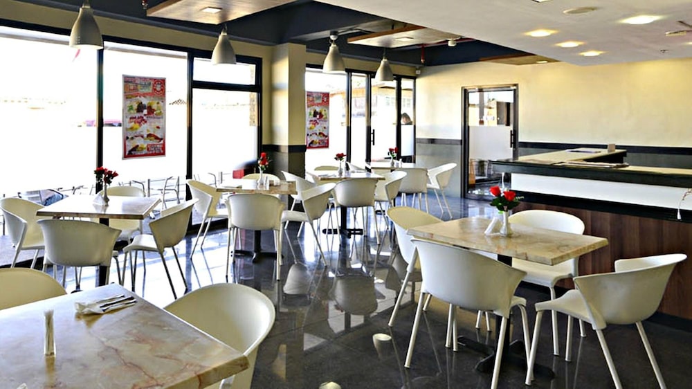 Cebu Vacations - Express Inn - Cebu Hotel - Property Image 48