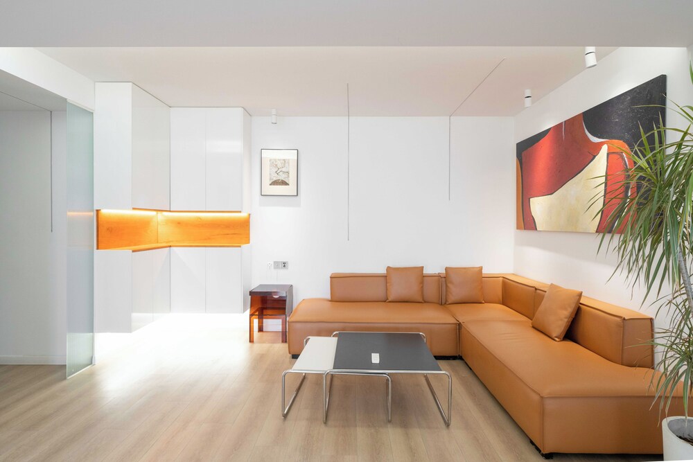 Book and Bed - SML Center