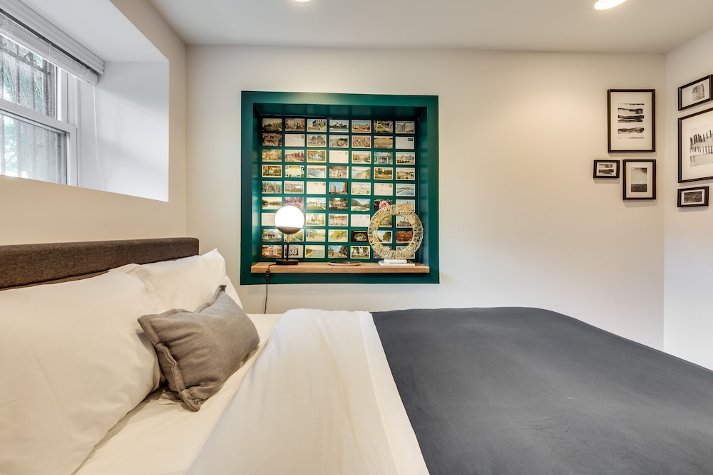 Chicago Vacations - Vibrant Stylish 4 Bed Condo near Humboldt Park by AllSet Turnover - Property Image 20