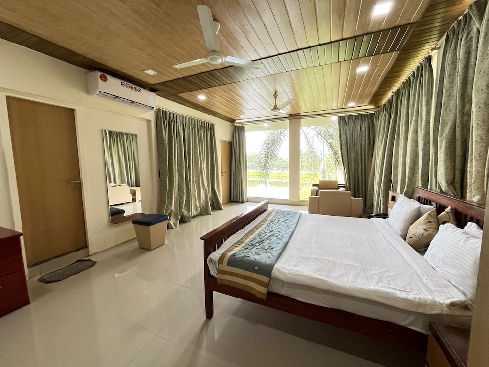 Rustic River Resort