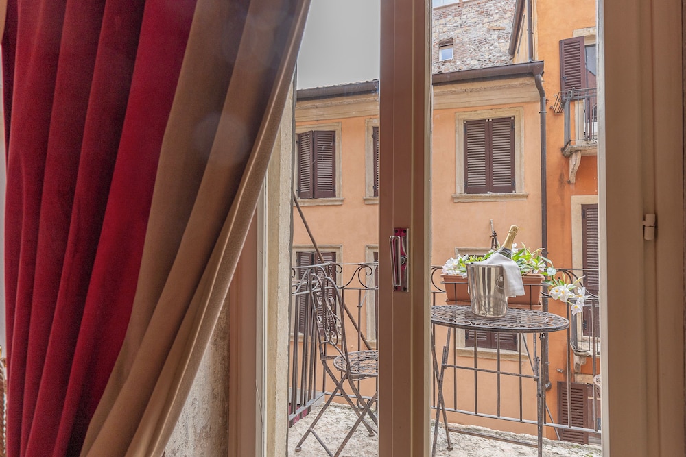 Corte Realdi Suites Piazza Erbe