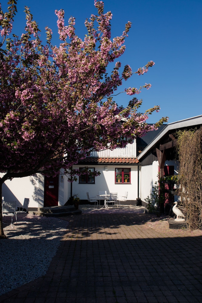 Landet Bed and Breakfast
