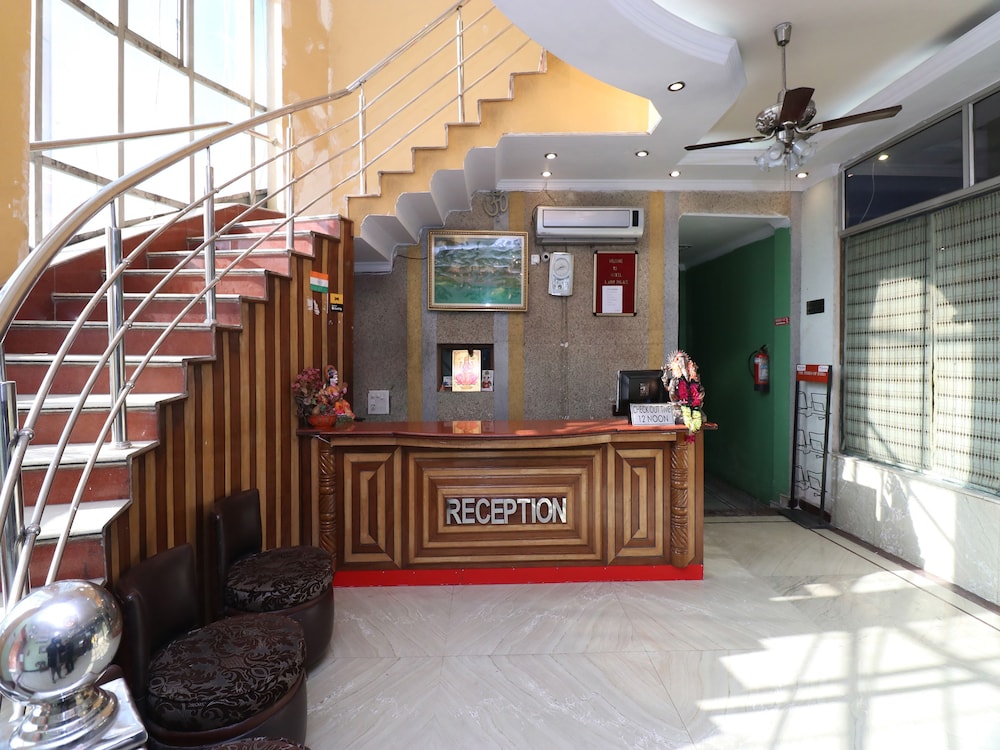 OYO 24340 Hotel Laxmi Palace view 3