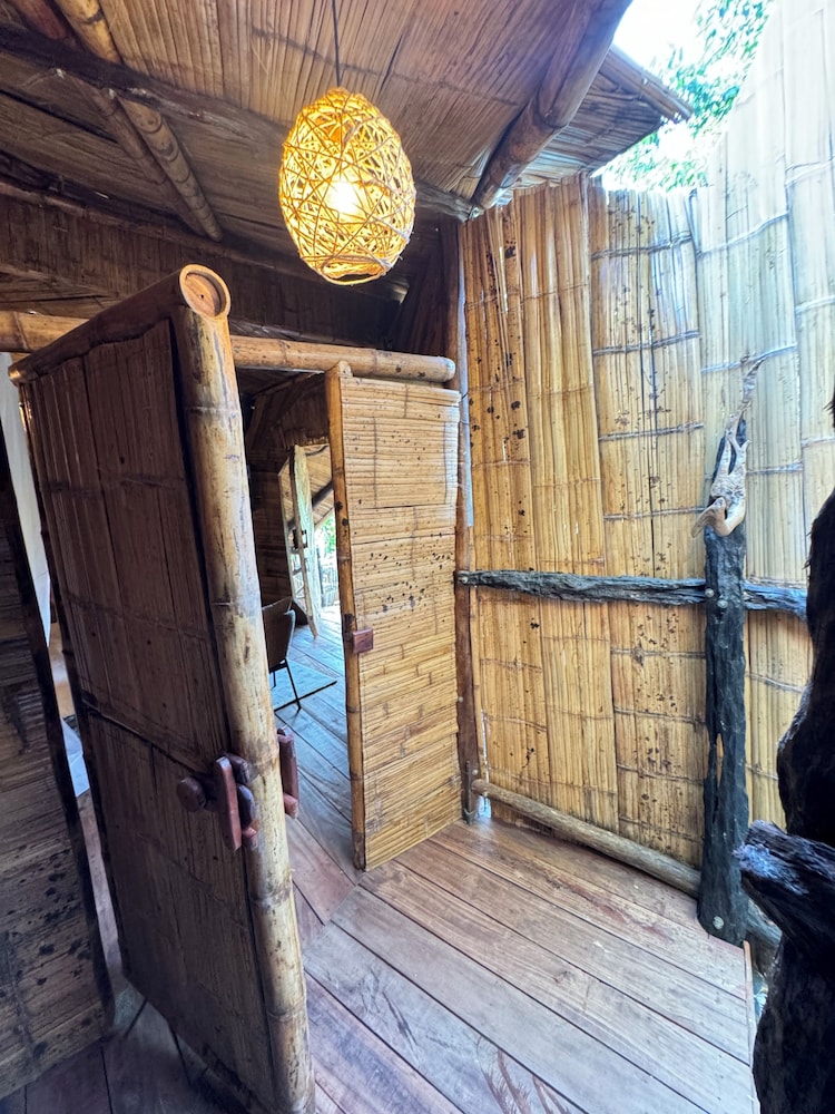 Akasha suites