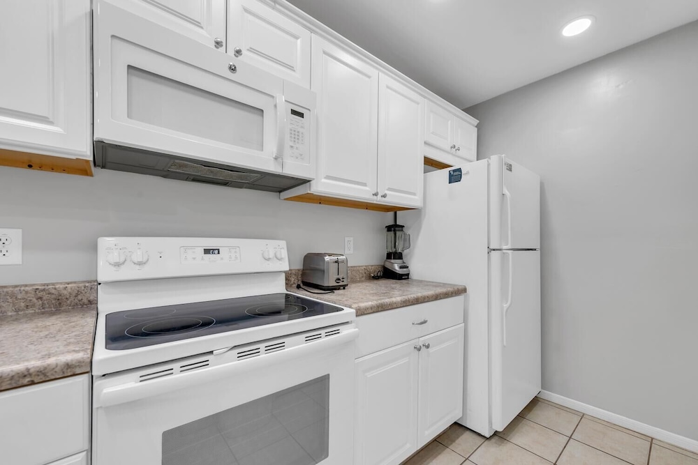 Edgewater Golf Villa 3204