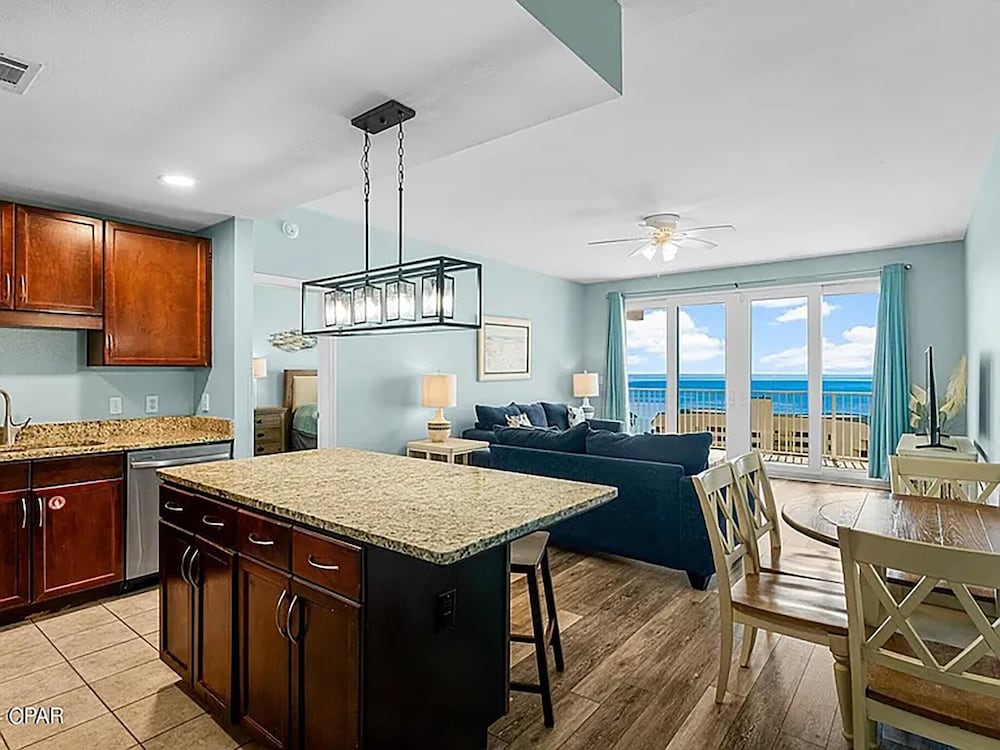 Laketown Wharf 1523