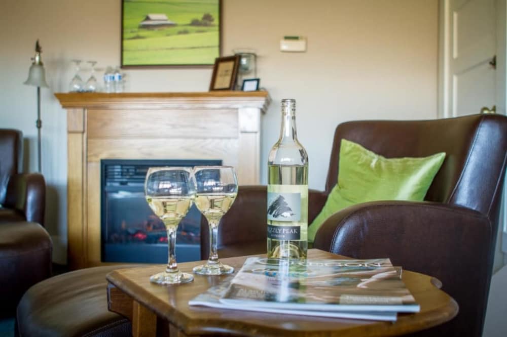 Ashland Vacations - Oak Hill Bed Breakfast - Property Image 39
