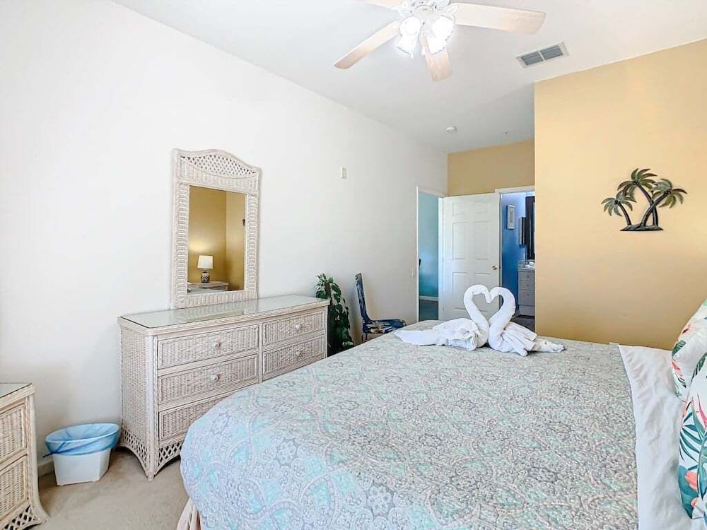 Spacious 3br Condo Near Disney W/ Resort Amenities 3 Bedroom Condo