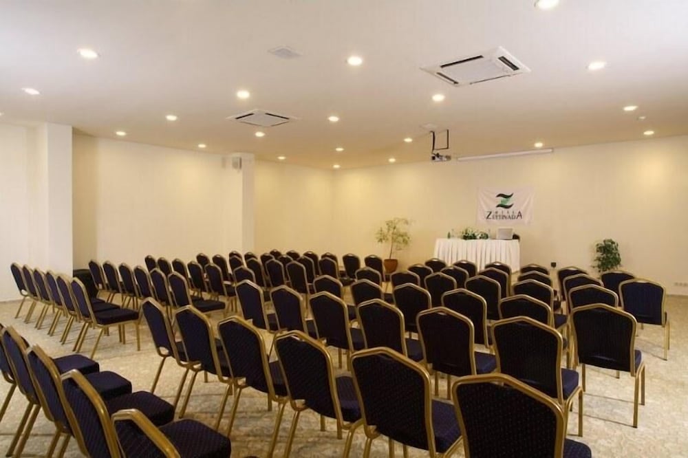 Zeytinada Otel - Image 41