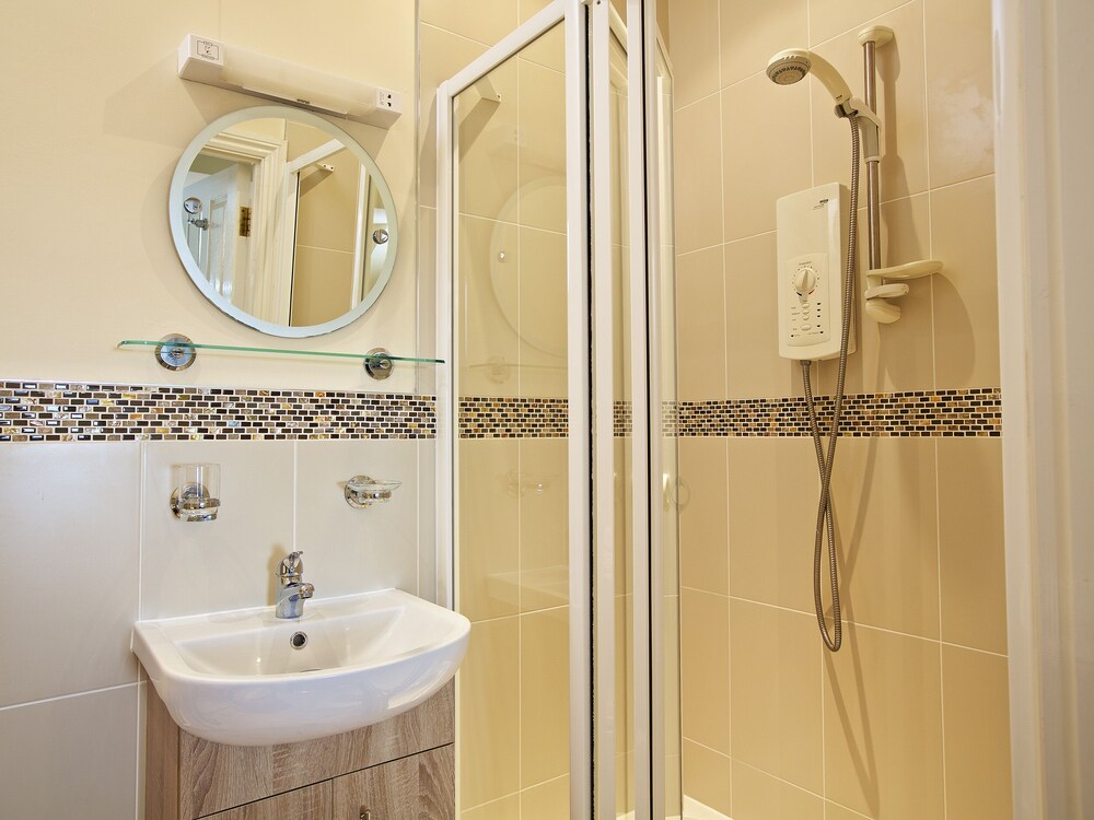 6 Grafton Towers view 5