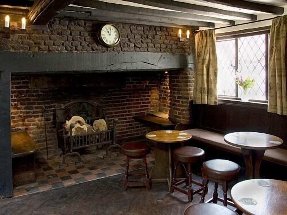 The Brocket Arms 4