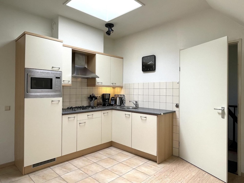 3-person Apartment Near Forest