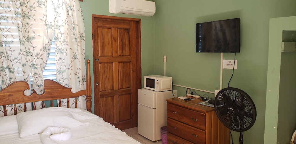 Belize Vacations - Pal's on the Beach - A Gold Standard Hotel - Property Image 73