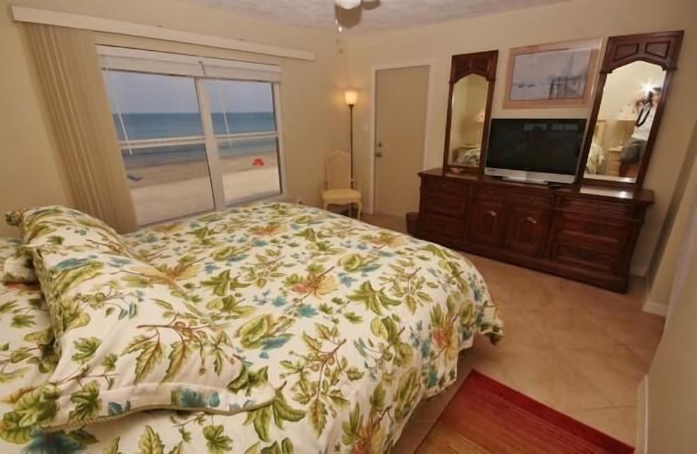 Sea Coast Gardens II 2 Bedroom Condo by Great Ocean Condos