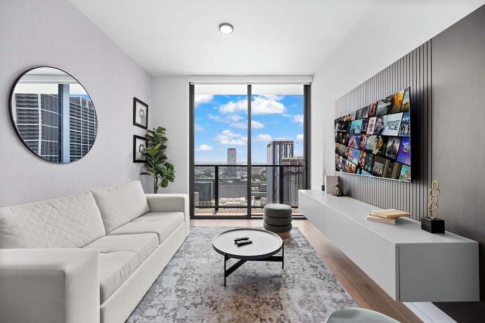 Amazing City View Condo at Miami