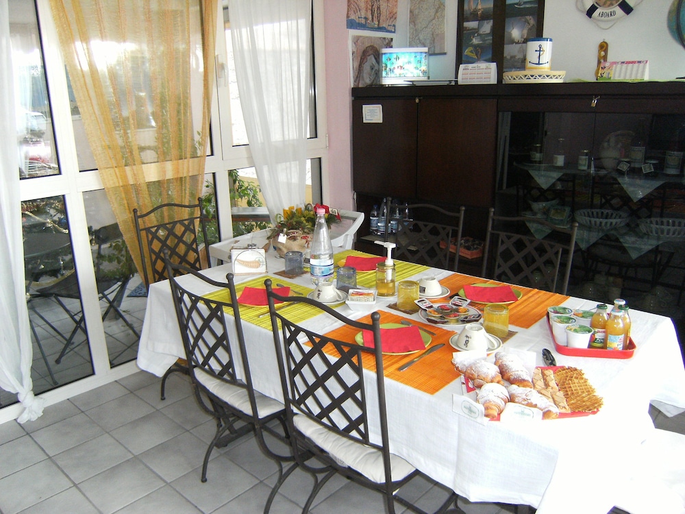 Photo 36