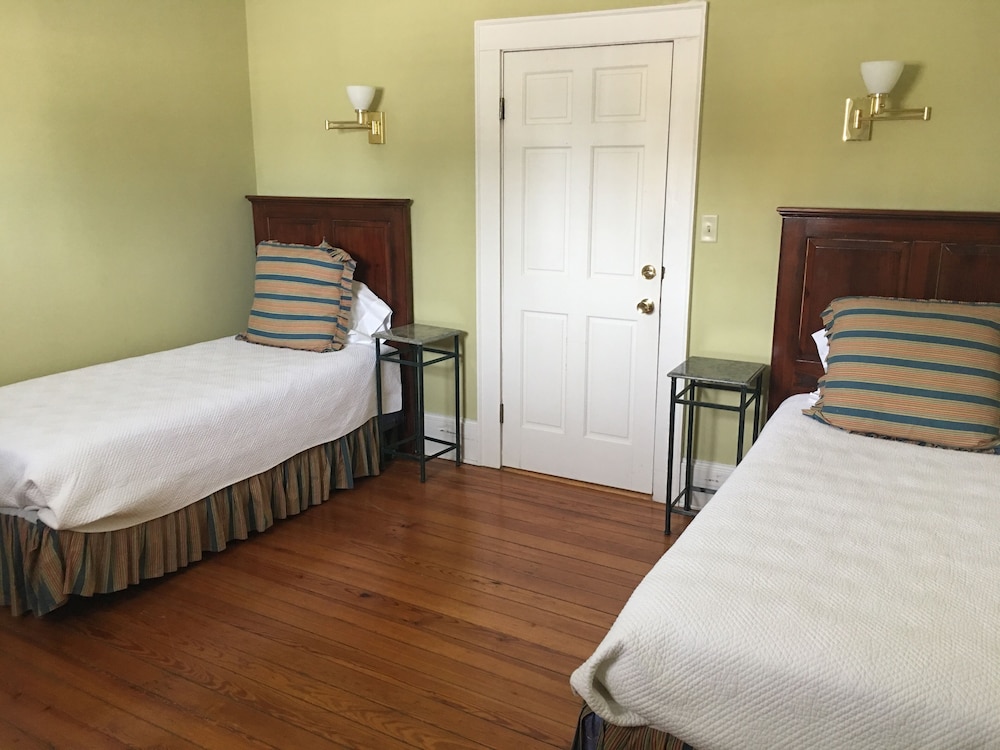 Smithfield Inn