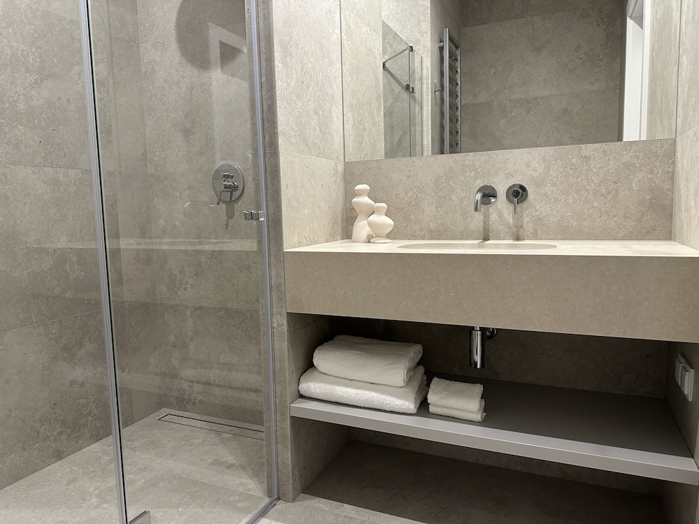 City Center&parking by Renters Prestige