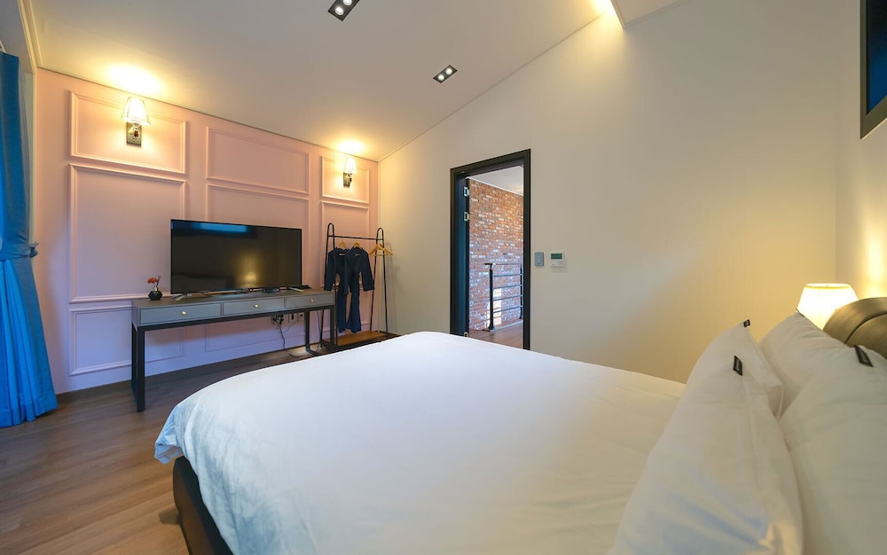 Ulsan Byeoldam Eunchae Pool Villa