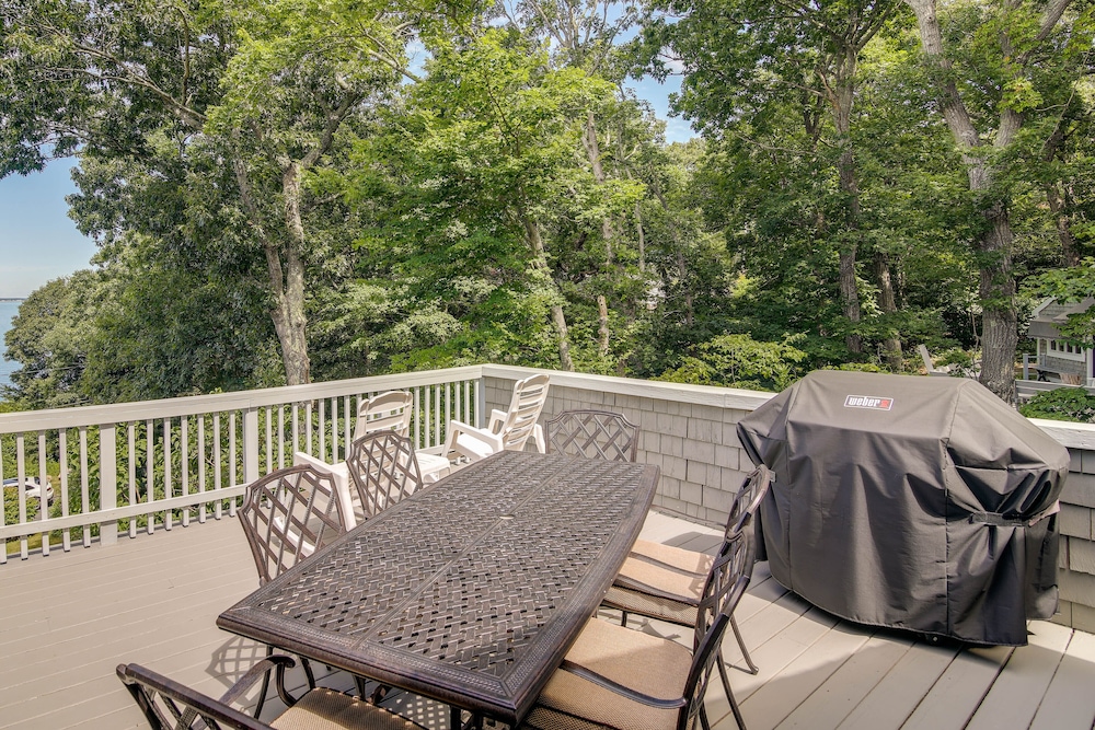 Bayfront Plymouth Gem w/ Sunroom, Steps to Shore!