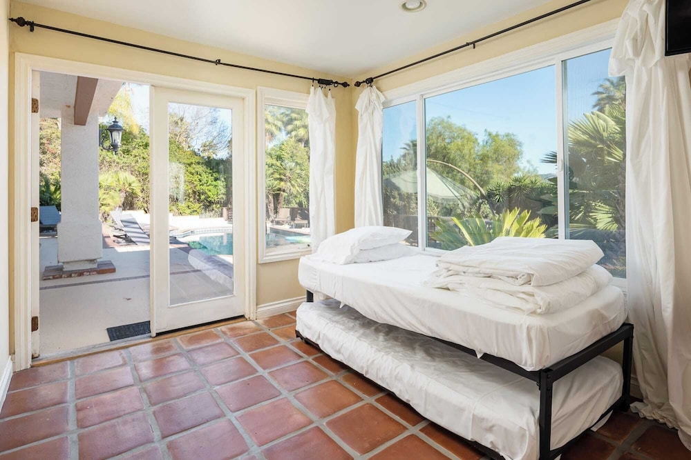 Private Estate w/ Pool, Hot Tub & Fire Pit Near Encinitas The Ranch by Avantstay