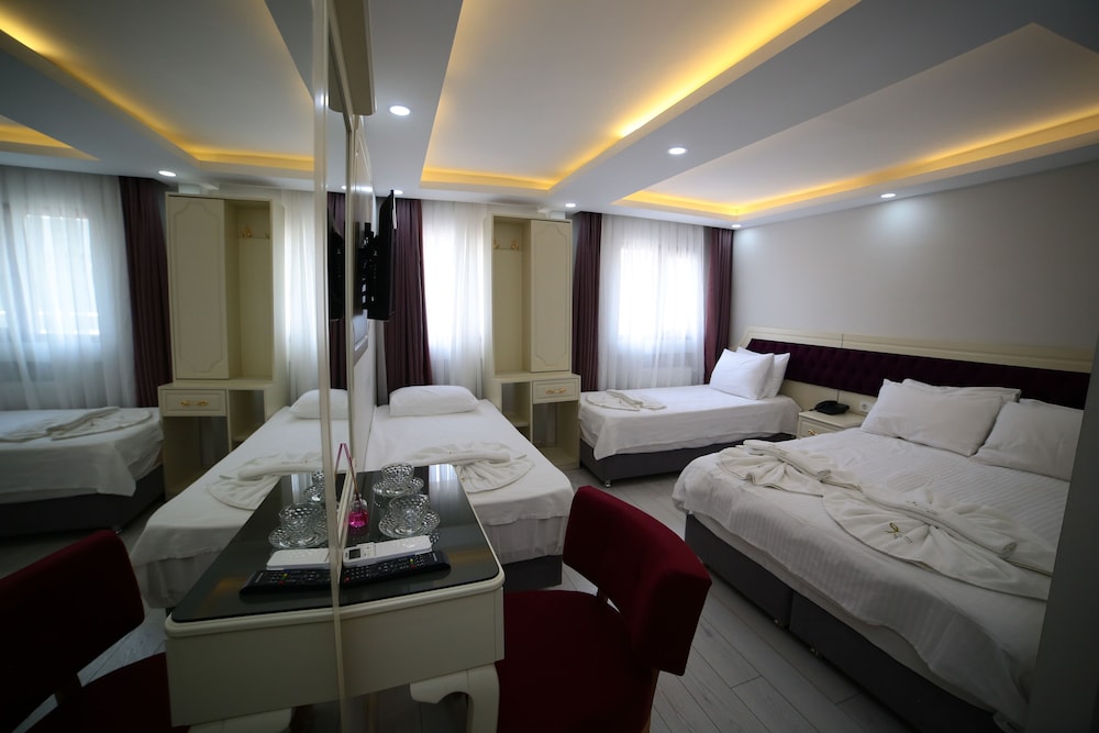 Taksim Diamond Hotel - Image 17