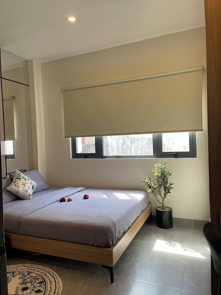 Unite StayCation Le Van Sy