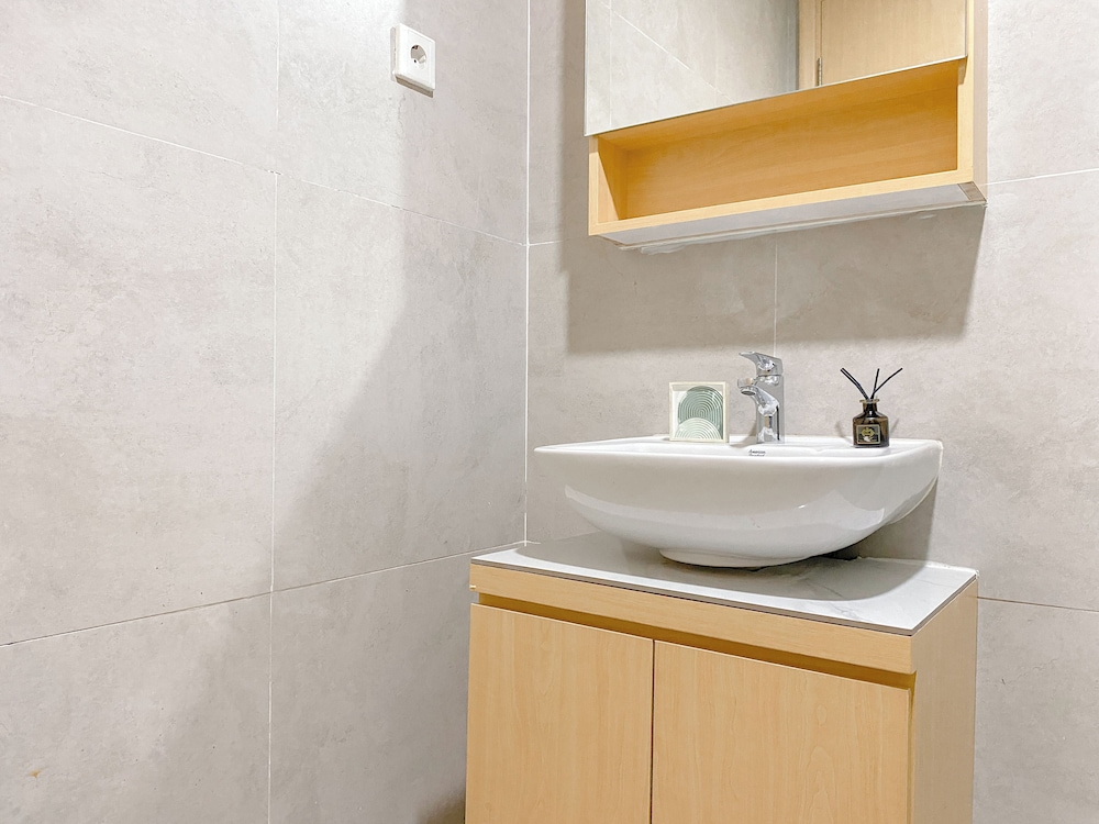 Studio Furnished At Pollux Chadstone Apartment