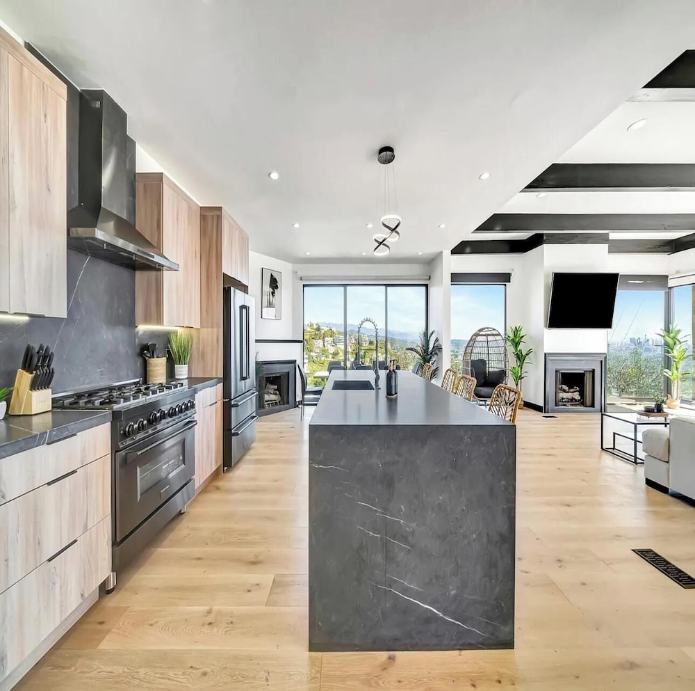 Skyview Estate - Stylish Hollywood Hideaway With Sweeping City Views