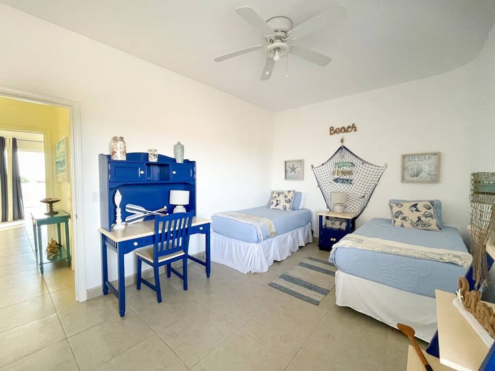Glamorous Fully Equipped Condo With Amazing Sunset