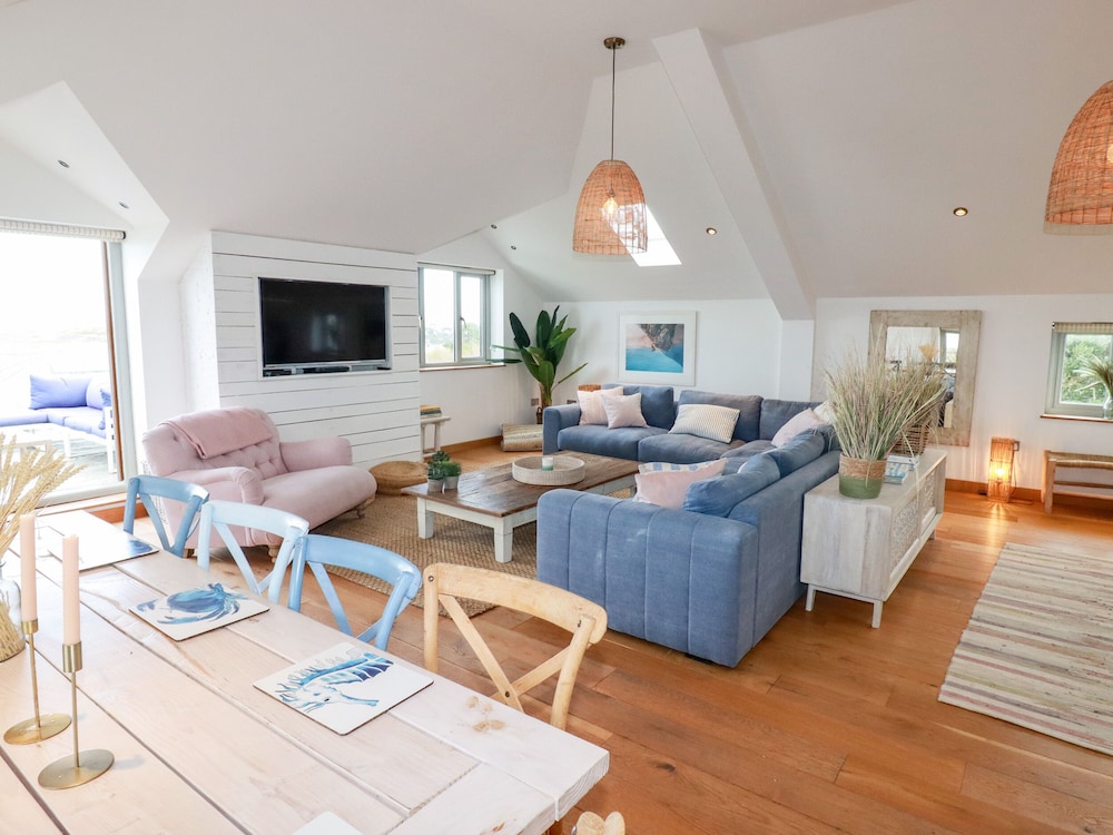 Sea View House